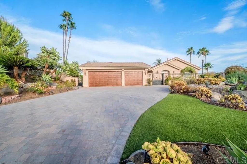3542 Avenida Amorosa, Escondido, CA 92029