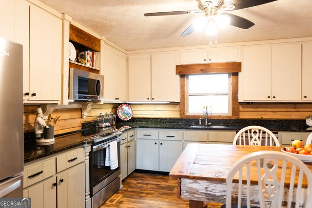 2289 Camp Lane, Loganville, GA 30052