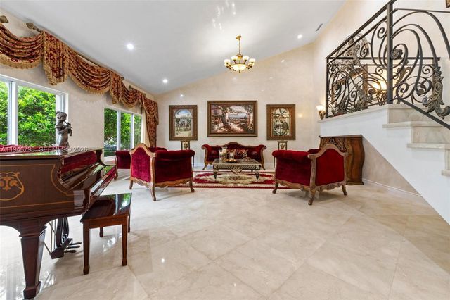 185 SW 130th Ave, Miami, FL 33184