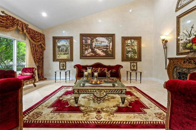 185 SW 130th Ave, Miami, FL 33184