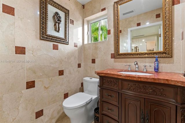 185 SW 130th Ave, Miami, FL 33184