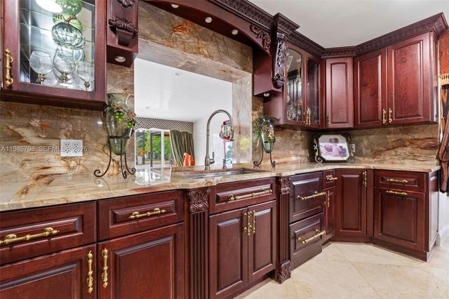 185 SW 130th Ave, Miami, FL 33184