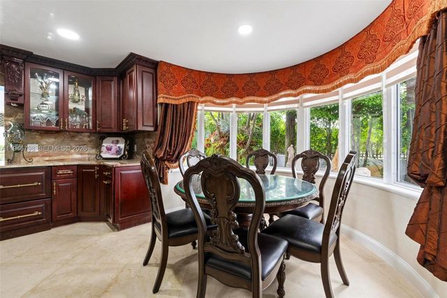 185 SW 130th Ave, Miami, FL 33184