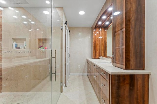 185 SW 130th Ave, Miami, FL 33184