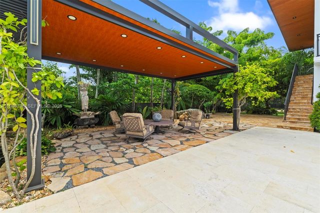 185 SW 130th Ave, Miami, FL 33184