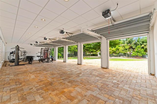 185 SW 130th Ave, Miami, FL 33184