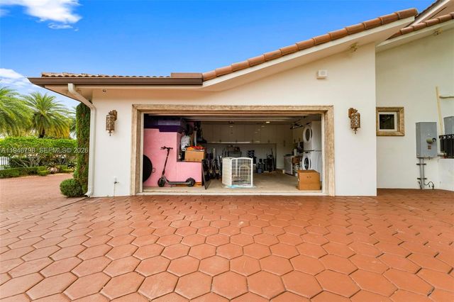 185 SW 130th Ave, Miami, FL 33184