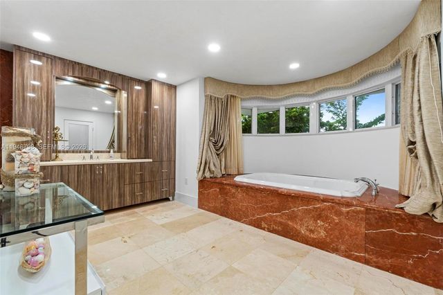 185 SW 130th Ave, Miami, FL 33184