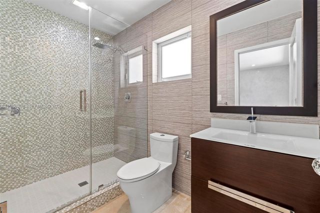 185 SW 130th Ave, Miami, FL 33184