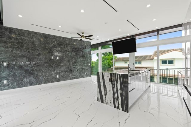 185 SW 130th Ave, Miami, FL 33184