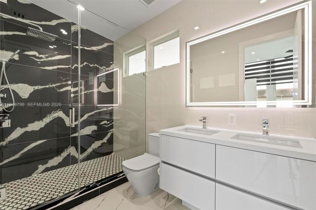 185 SW 130th Ave, Miami, FL 33184