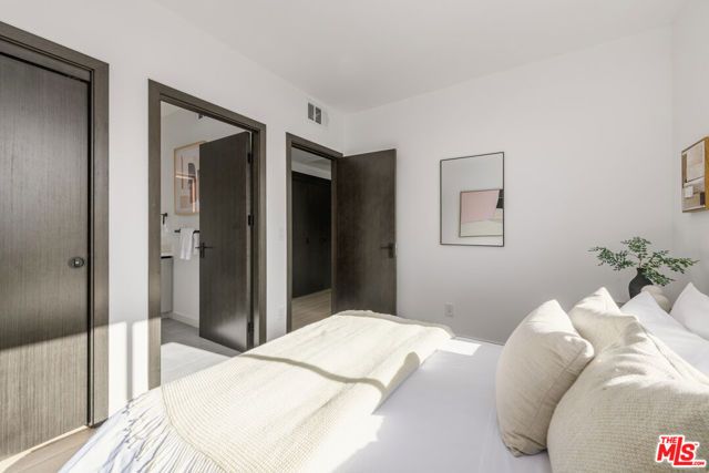 5843 David Avenue, Los Angeles, CA 90034