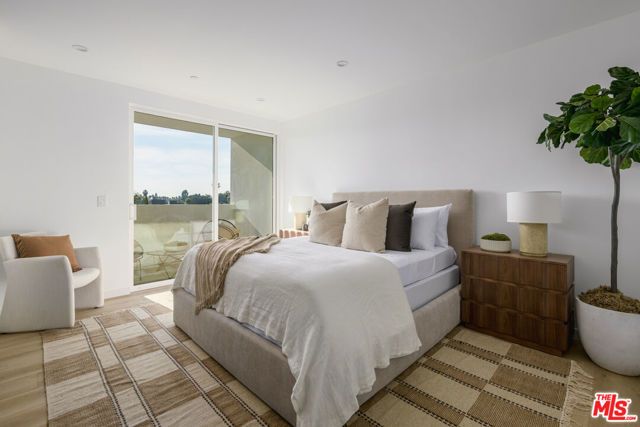 5843 David Avenue, Los Angeles, CA 90034