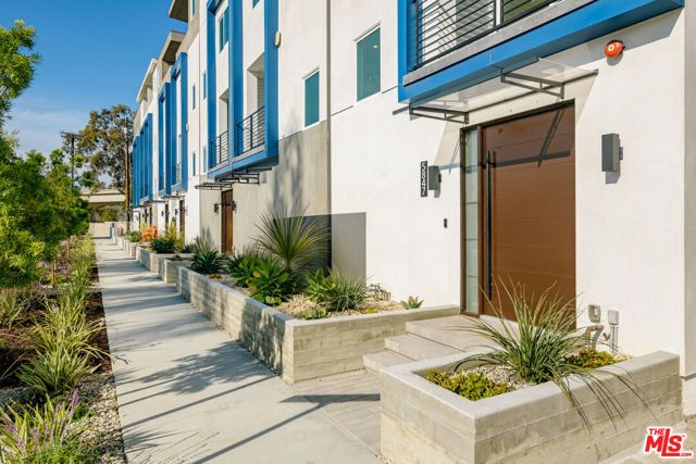 5843 David Avenue, Los Angeles, CA 90034