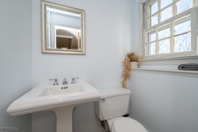 228 Brook Valley Rd, Montville Twp., NJ 07082