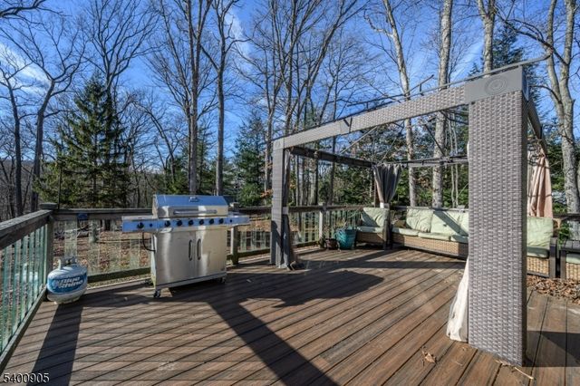 228 Brook Valley Rd, Montville Twp., NJ 07082