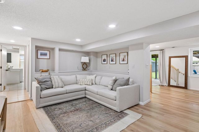 4816 Nevada Avenue N, Crystal, MN 55428