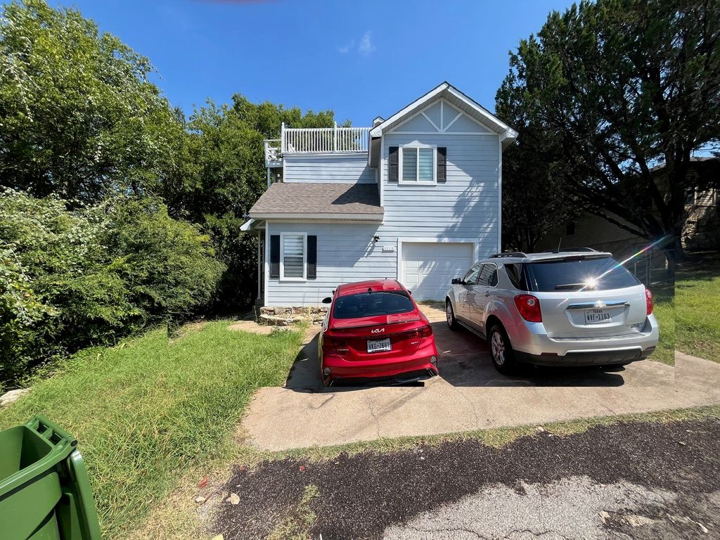 1712 Smokehouse Road, Granbury, TX 76049