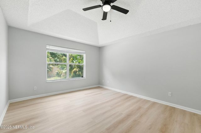 1750 GALLAHADION Court, Jacksonville, FL 32218