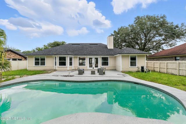 1750 GALLAHADION Court, Jacksonville, FL 32218