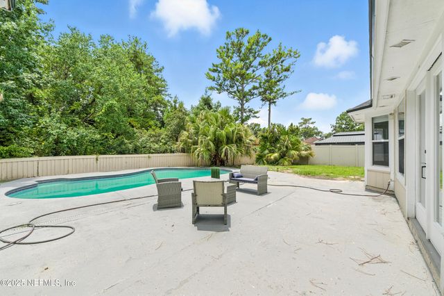 1750 GALLAHADION Court, Jacksonville, FL 32218
