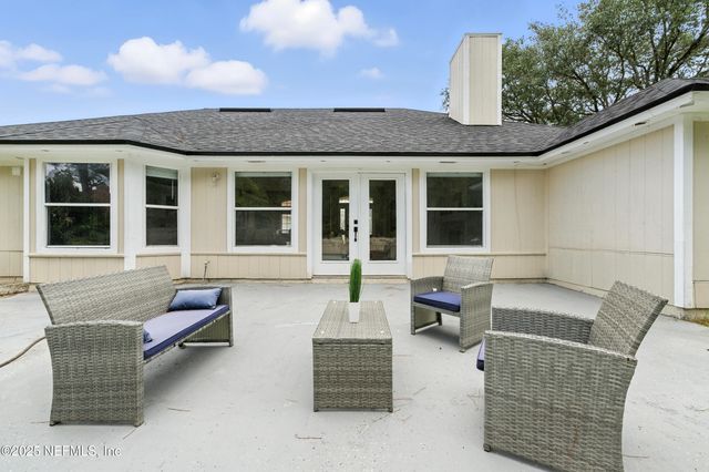1750 GALLAHADION Court, Jacksonville, FL 32218