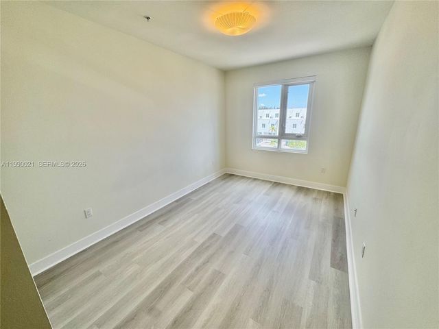 6415 NW 102nd Path 204, Miami, FL 33178