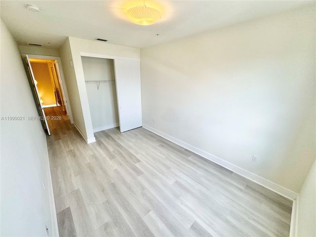 6415 NW 102nd Path 204, Miami, FL 33178