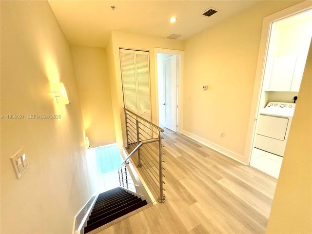 6415 NW 102nd Path 204, Miami, FL 33178