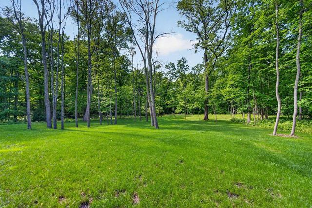 W3650 Snake ROAD, Lake Geneva, WI 53147