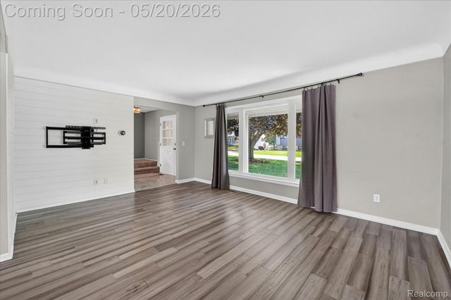 38010 John P Street, Clinton Charter Township, MI 48036