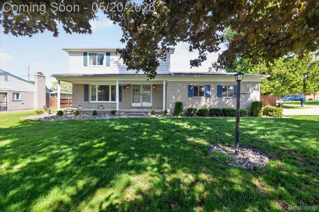 38010 John P Street, Clinton Charter Township, MI 48036