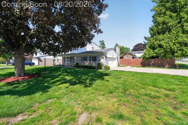 38010 John P Street, Clinton Charter Township, MI 48036
