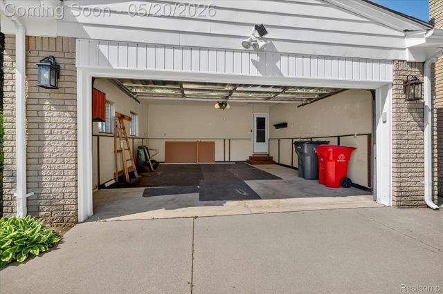 38010 John P Street, Clinton Charter Township, MI 48036