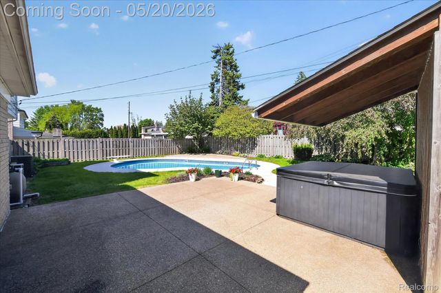 38010 John P Street, Clinton Charter Township, MI 48036
