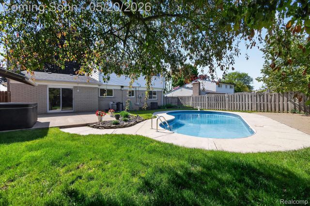 38010 John P Street, Clinton Charter Township, MI 48036