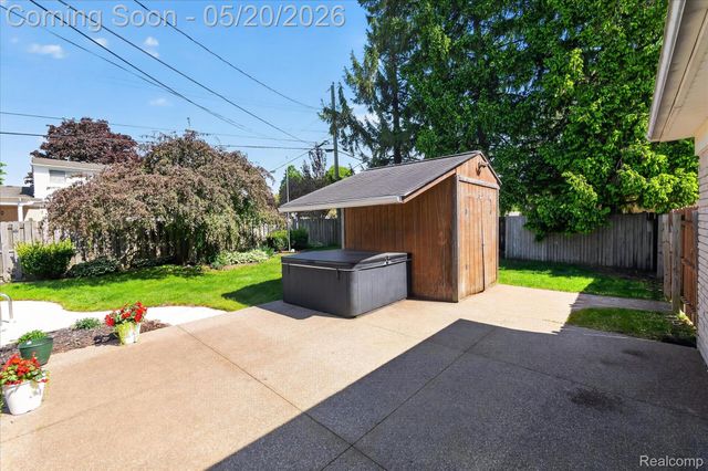 38010 John P Street, Clinton Charter Township, MI 48036