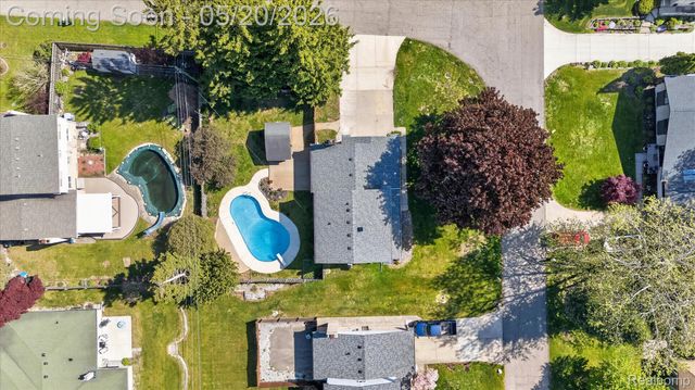 38010 John P Street, Clinton Charter Township, MI 48036