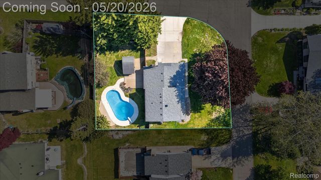38010 John P Street, Clinton Charter Township, MI 48036