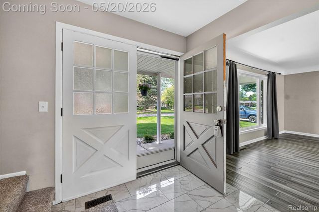 38010 John P Street, Clinton Charter Township, MI 48036