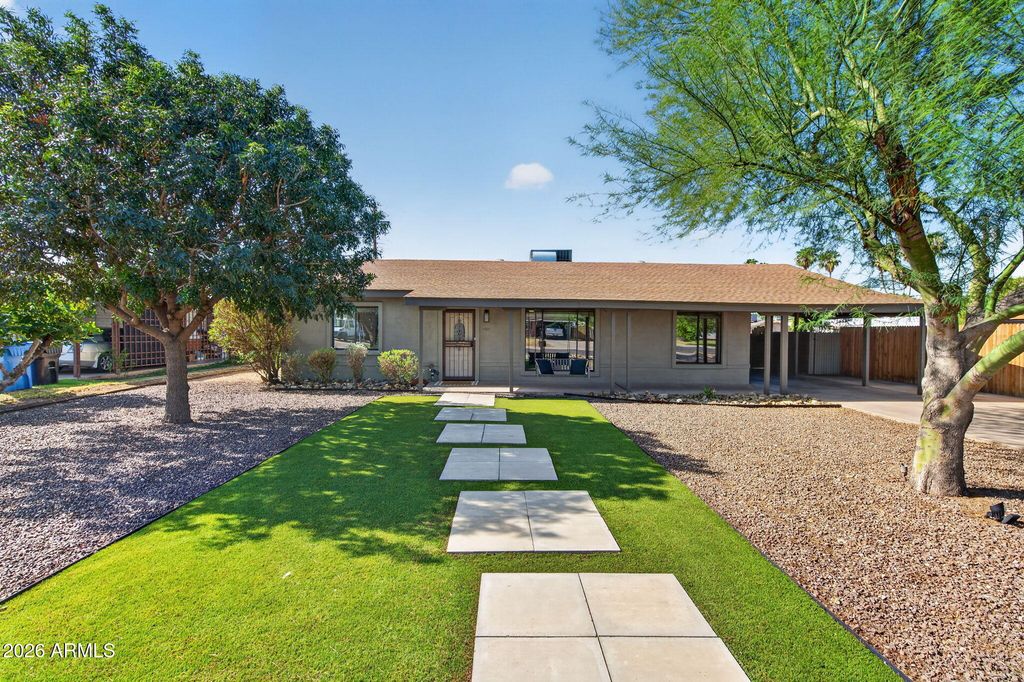2319 E EARLL Drive, Phoenix, AZ 85016 — photo 2
