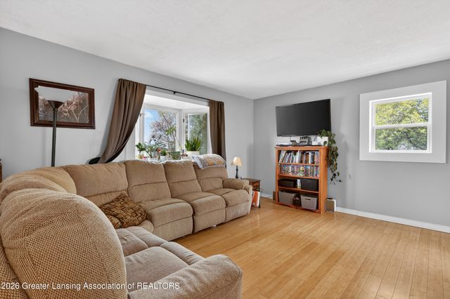 13058 Benton Road, Grand Ledge, MI 48837