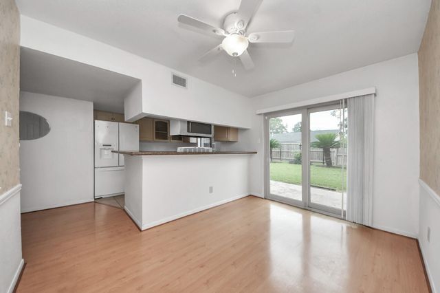 9423 Garden Bridge Street, Houston, TX 77075