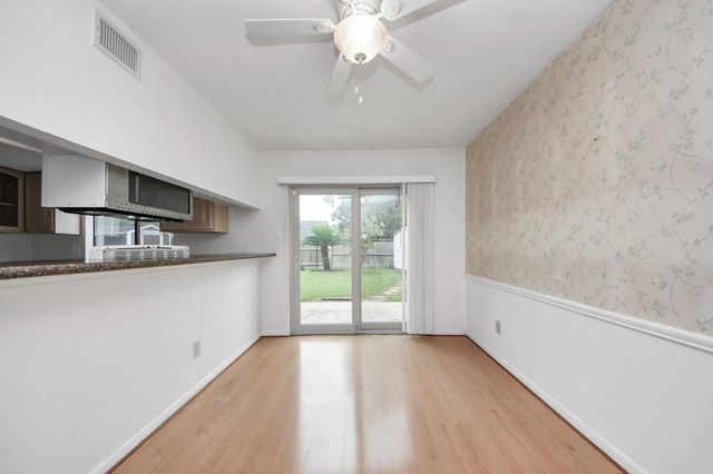 9423 Garden Bridge Street, Houston, TX 77075