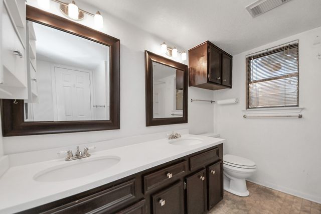 9423 Garden Bridge Street, Houston, TX 77075