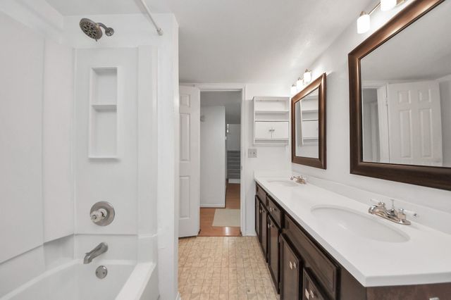 9423 Garden Bridge Street, Houston, TX 77075