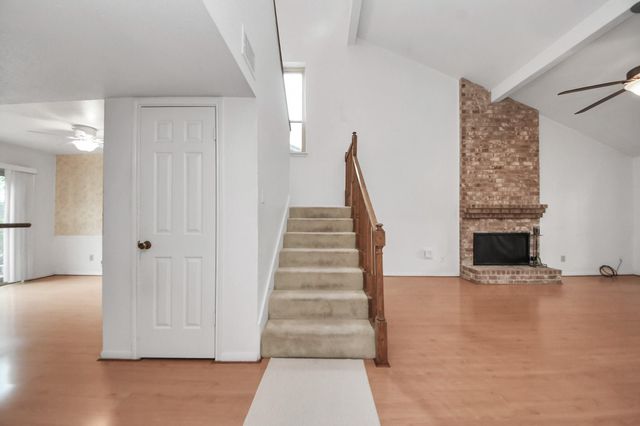 9423 Garden Bridge Street, Houston, TX 77075