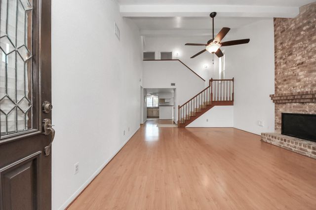 9423 Garden Bridge Street, Houston, TX 77075