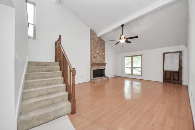 9423 Garden Bridge Street, Houston, TX 77075