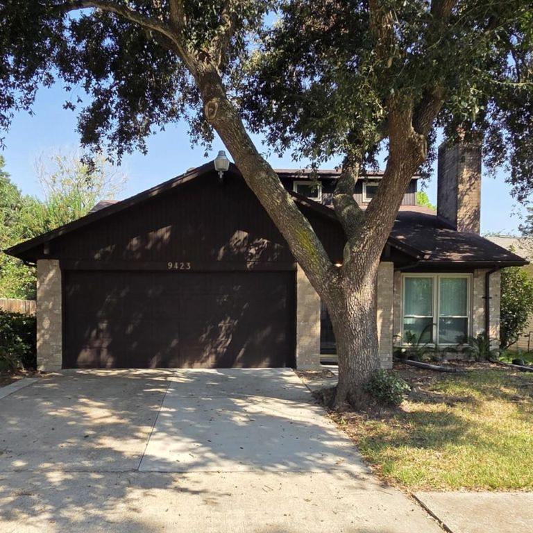 9423 Garden Bridge Street, Houston, TX 77075